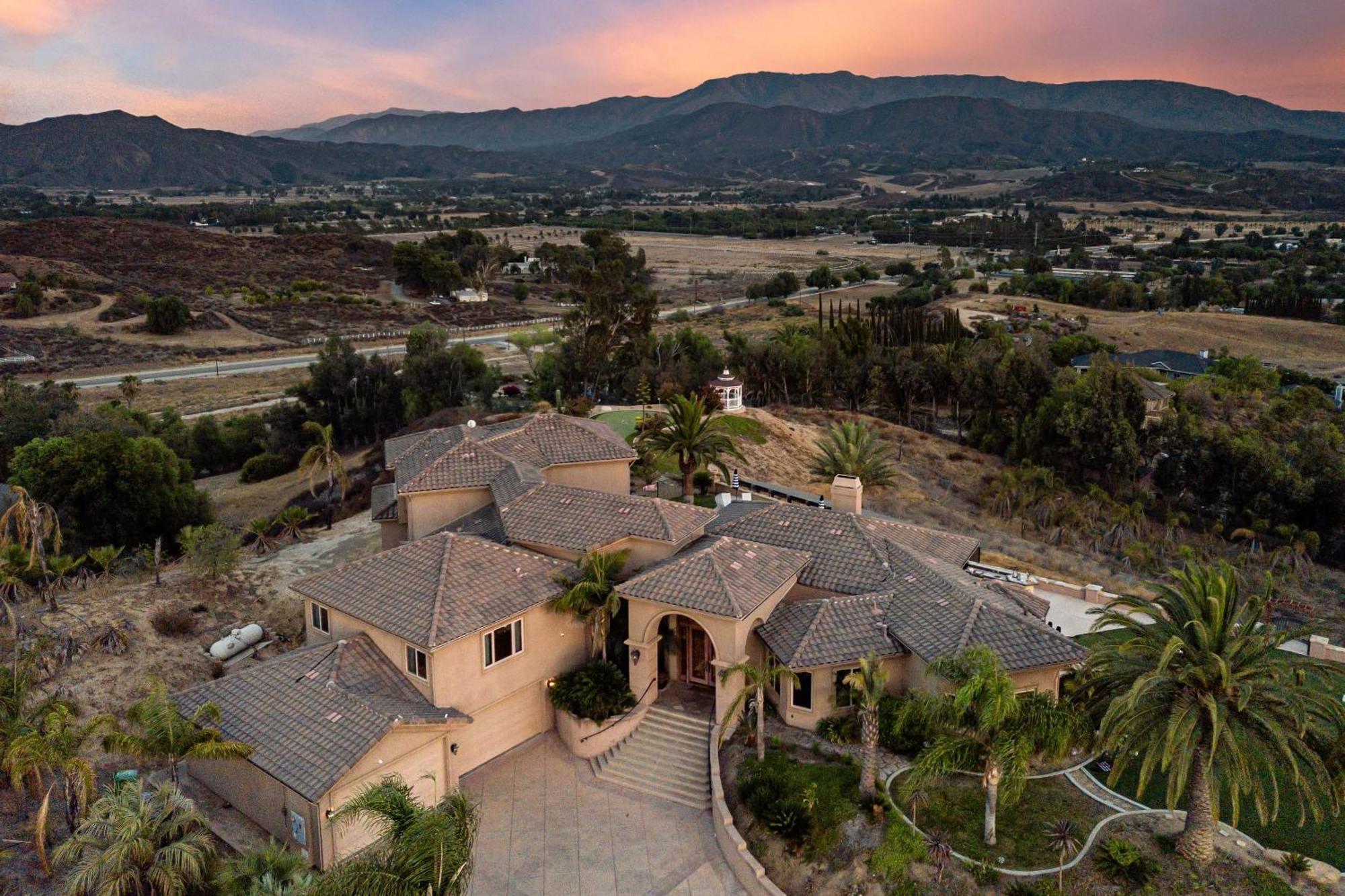 Sangiovese By Avantstay Spectacular Estate W Pool Hot Tub Putting Green Temecula Exterior photo